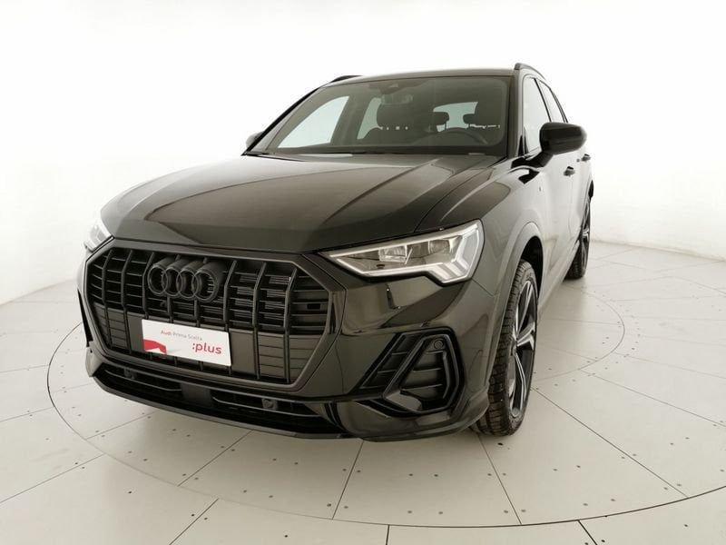 Audi Q3 35 1.5 tfsi Identity Black