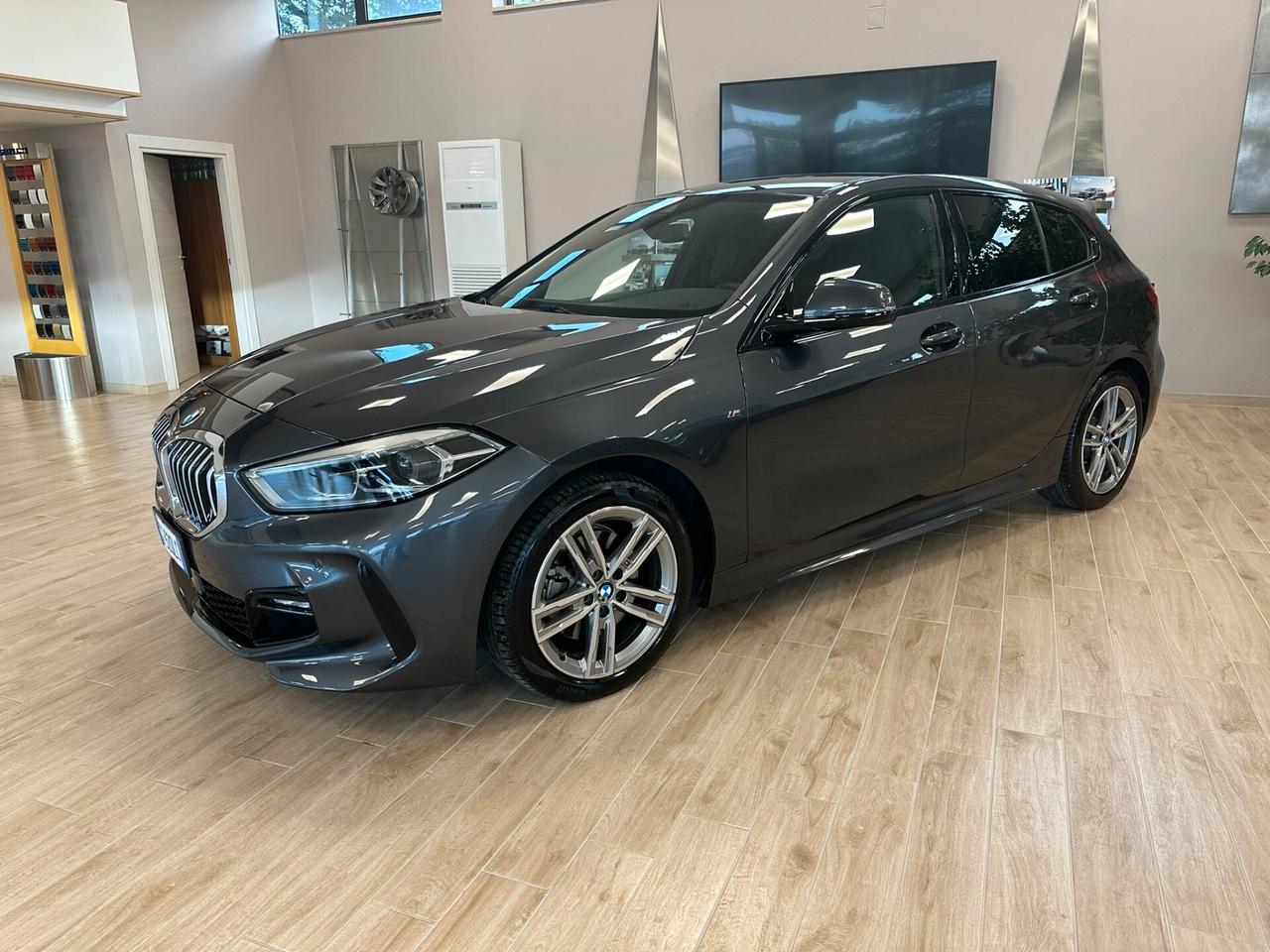 Bmw 118 118d 5p. Msport