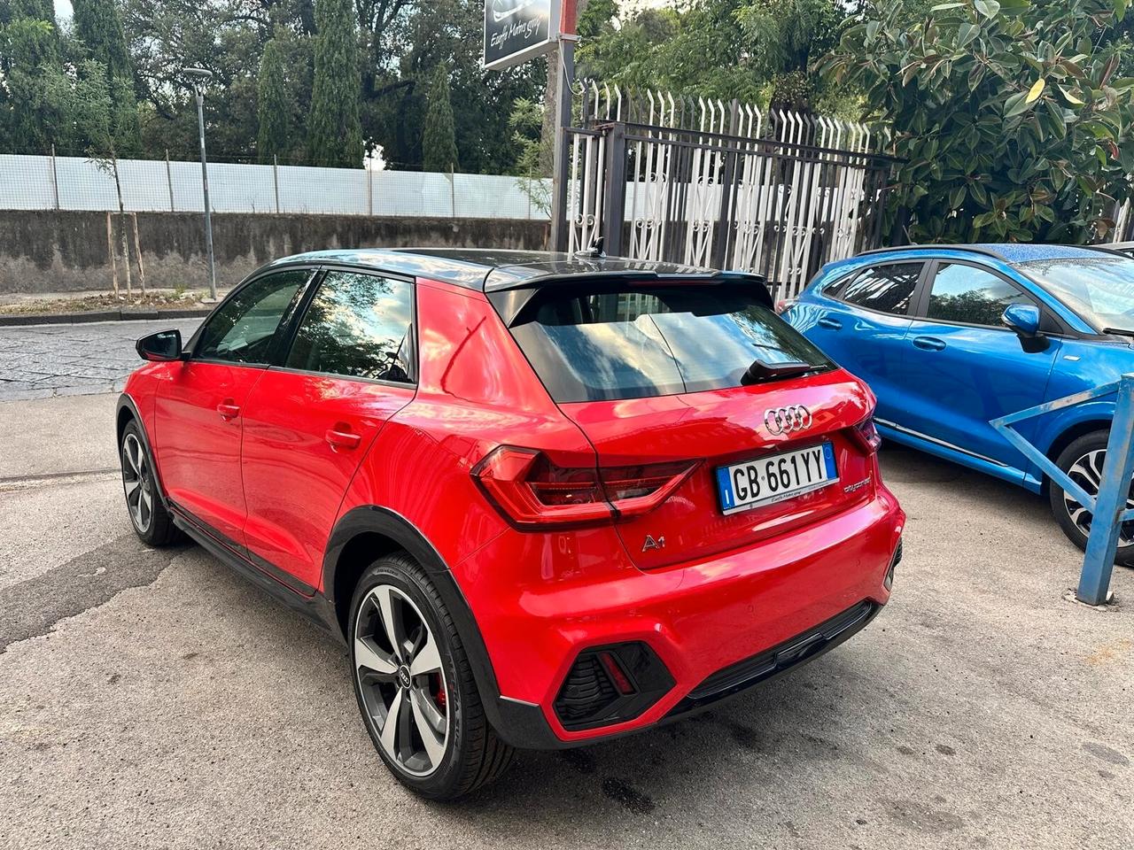 Audi A1 citycarver 30 TFSI Identity Contrast