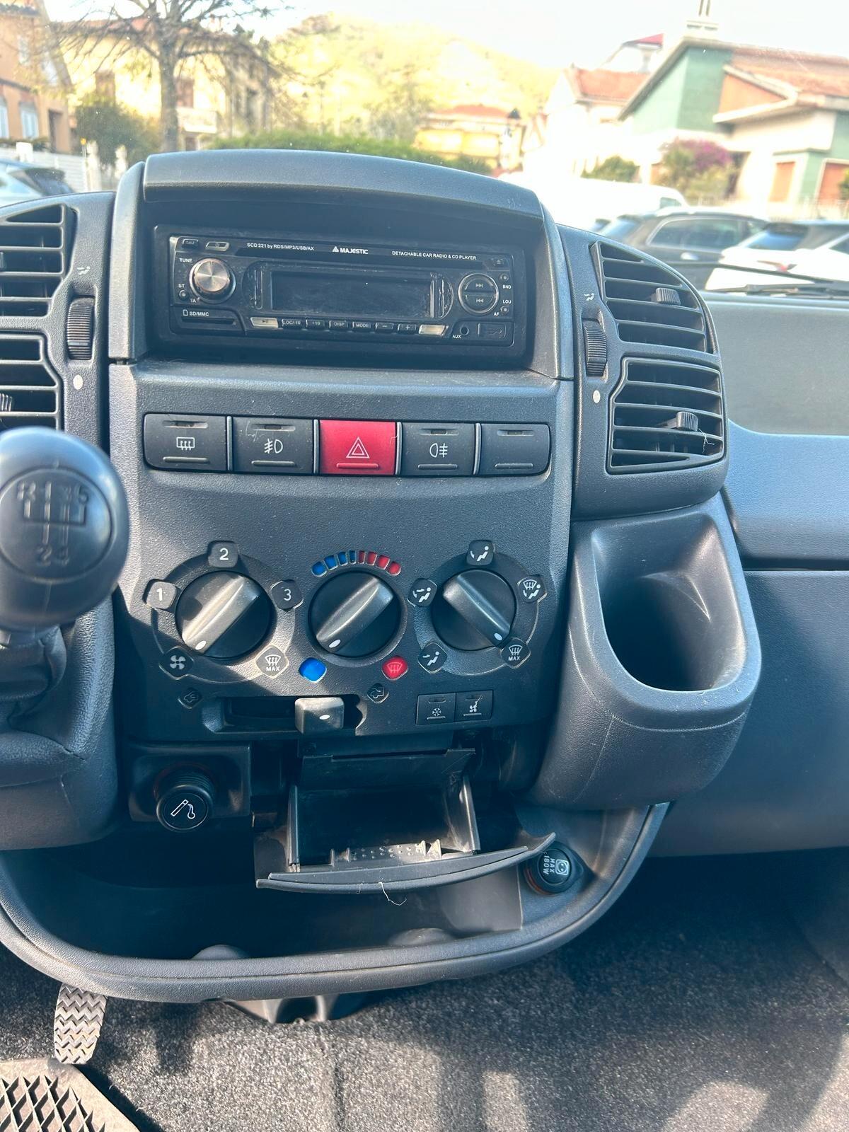 Peugeot Boxer 290C 2.8 HDi cat PC Minibus
