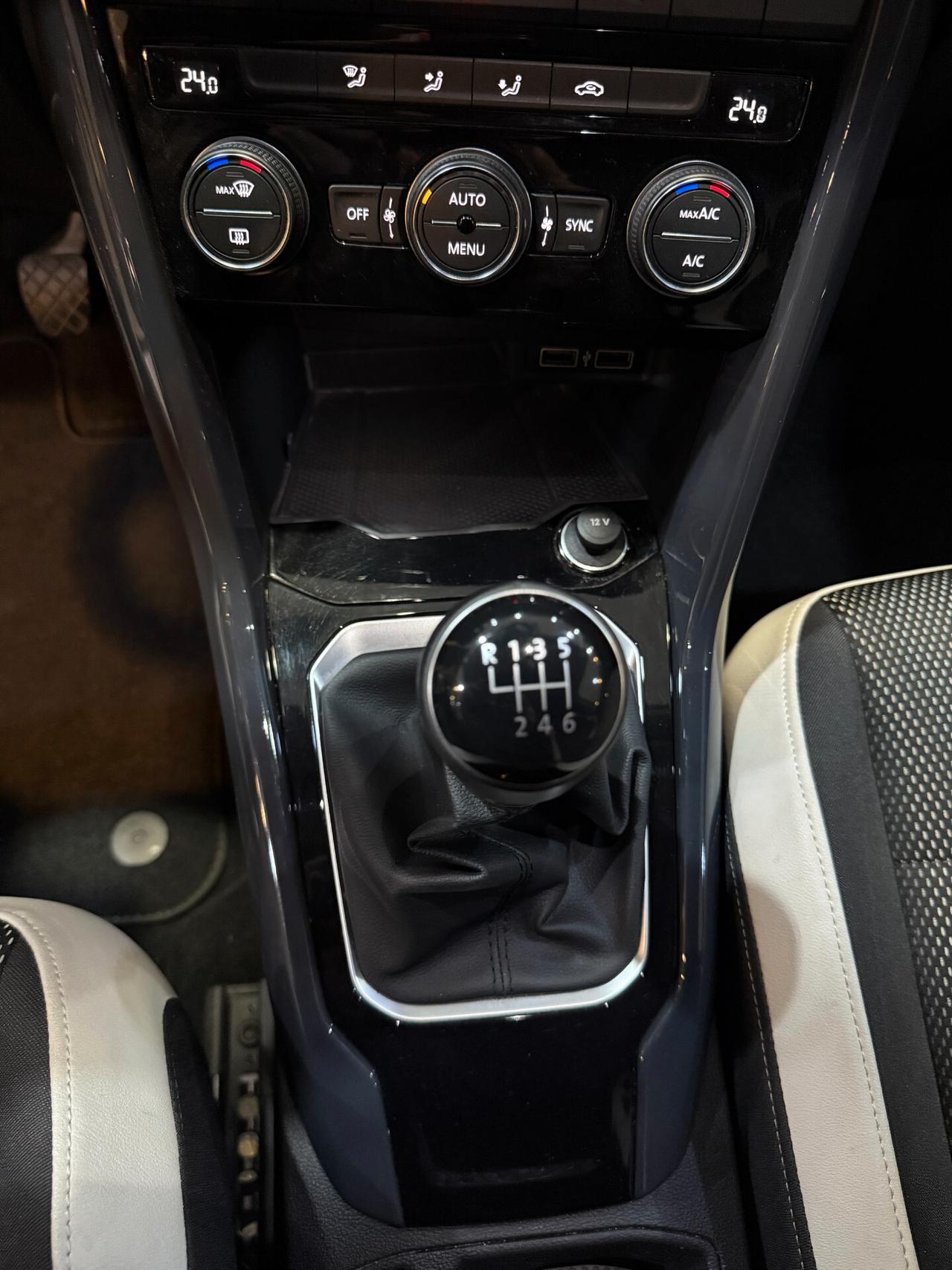 Volkswagen T-Roc I 2019 1.0 tsi Advanced