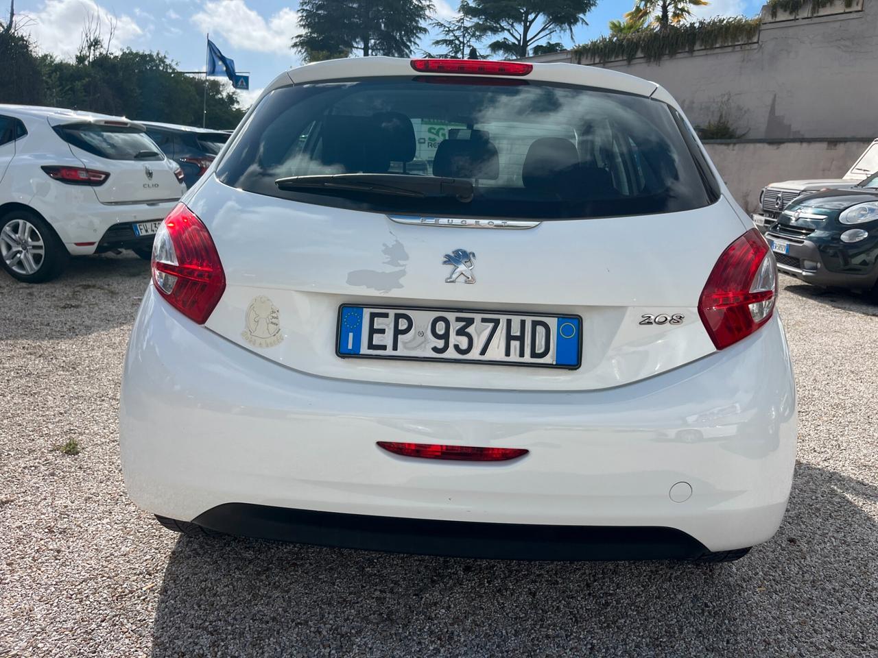 Peugeot 208 1.4 HDi 68 CV 5 porte Allure