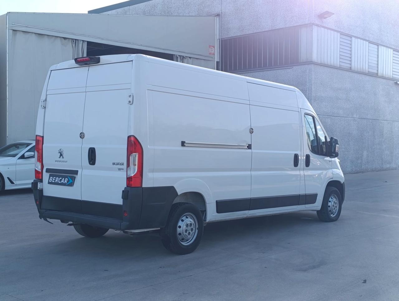 PEUGEOT Boxer 335 2.2 bluehdi 140cv S&S L3H2 (Premium)