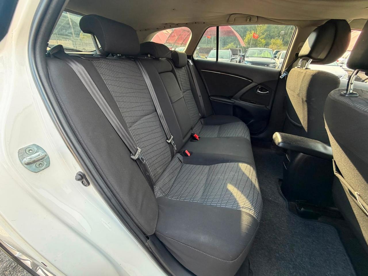 Toyota Avensis 2.2 D-Cat aut. Wagon Executive Safety