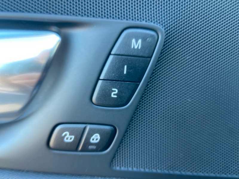 VOLVO XC60 2.0 b4 R-design awd auto