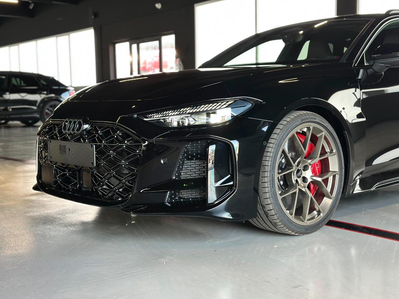 Audi RS5 Performance e-hybrid 639cv