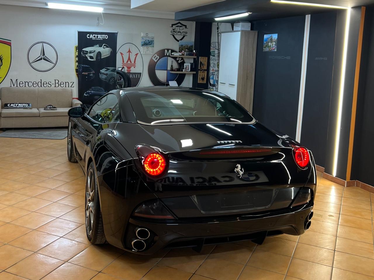 Ferrari California DCT Book service
