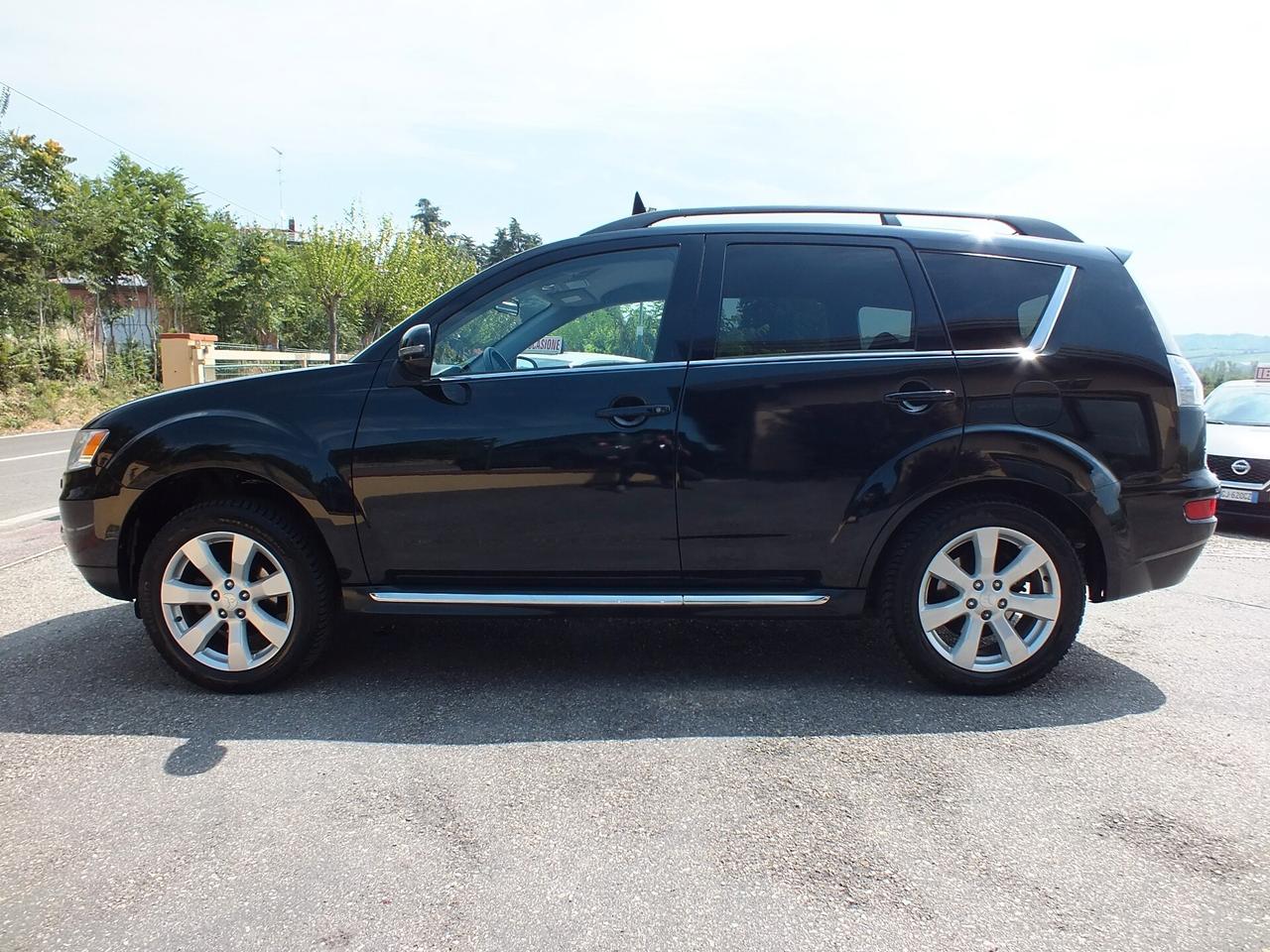 MITSUBISCHI OUTLANDER 155 CV 4X4-AUTOM. 7-POSTI UNIPROPRIETARIO!