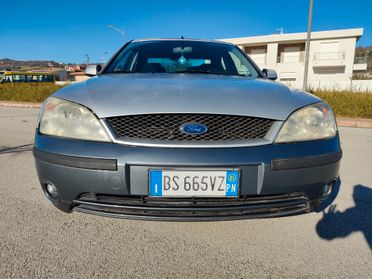 Ford Mondeo 2.0i 16V cat 4p. Ghia