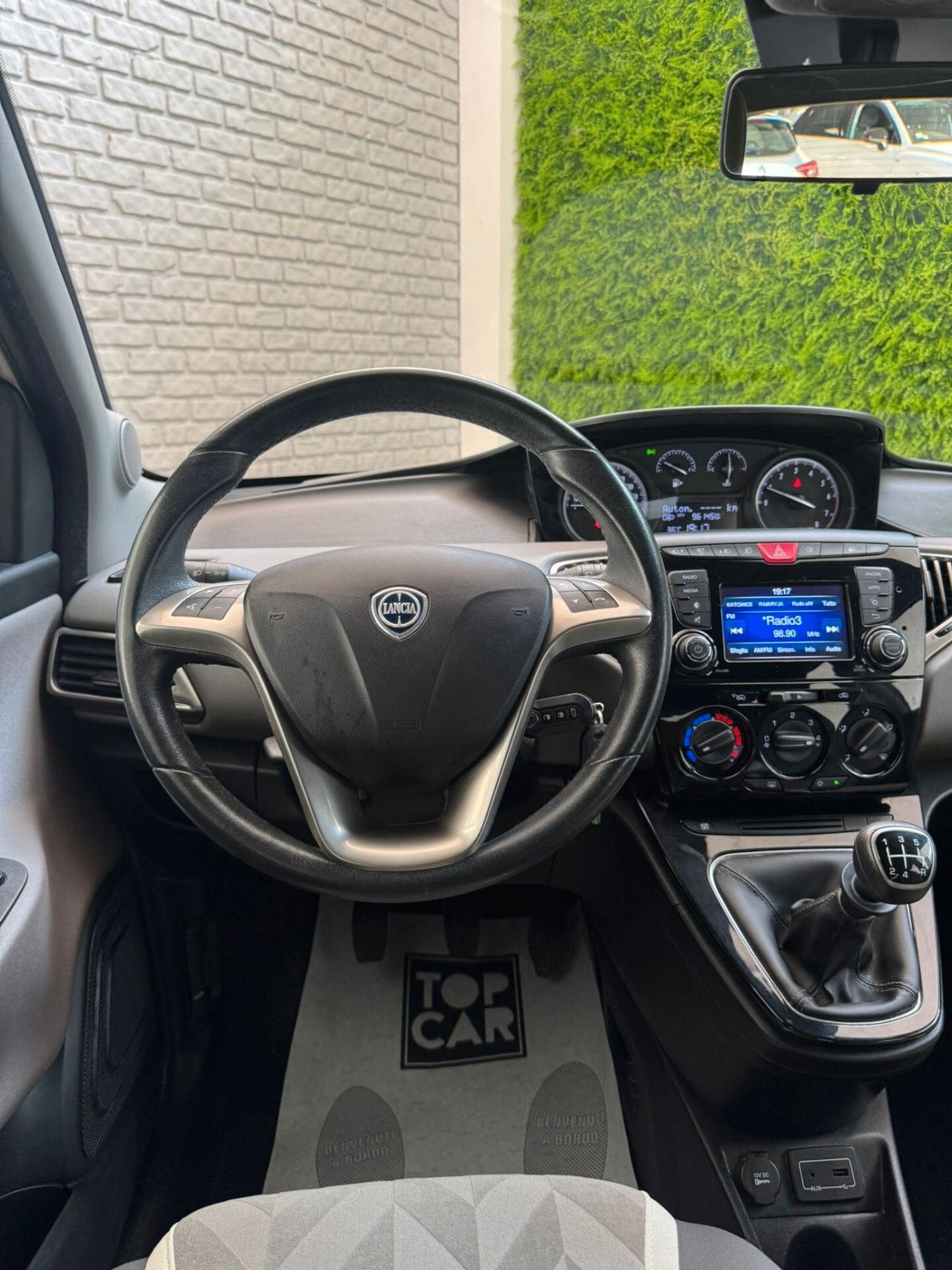 Lancia Ypsilon 1.2 69 CV 5 porte Platinum