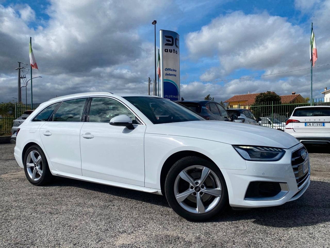 Audi A4 30 TDI/136 CV S tronic Business Advanced