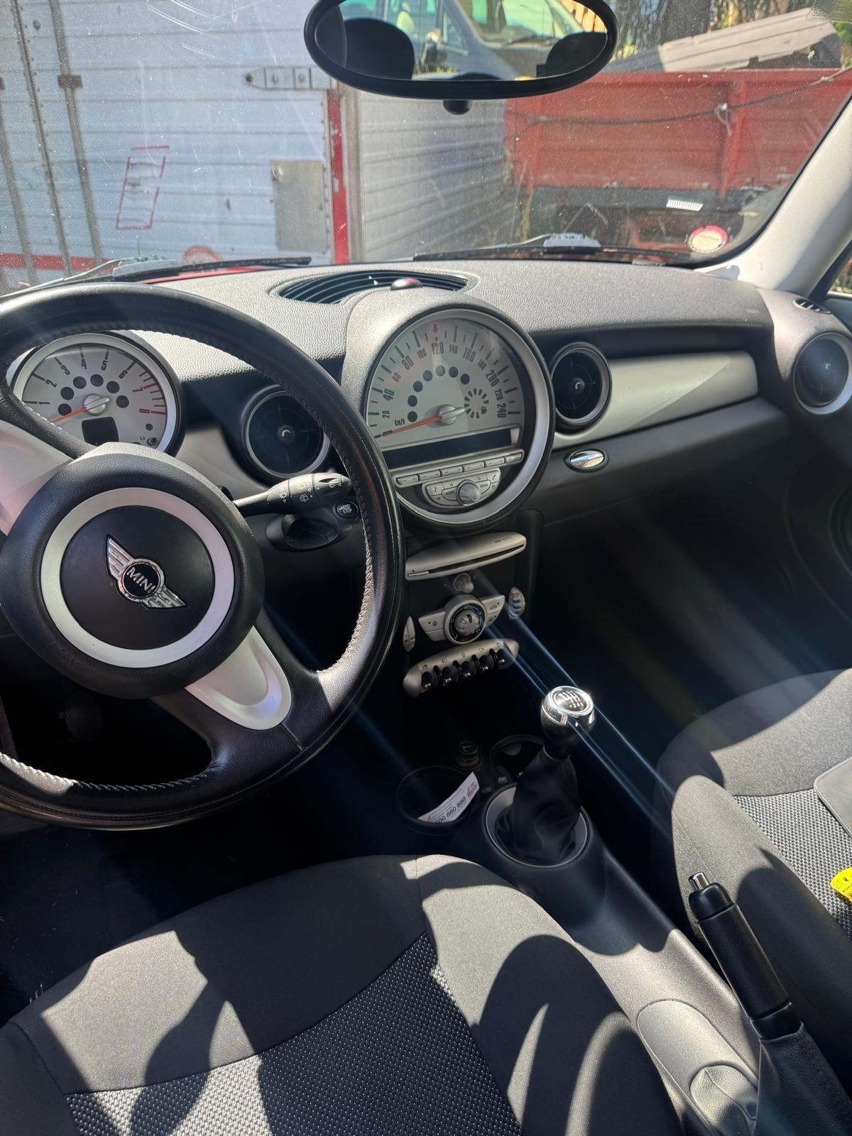 Mini 1.4 16V One Chili
