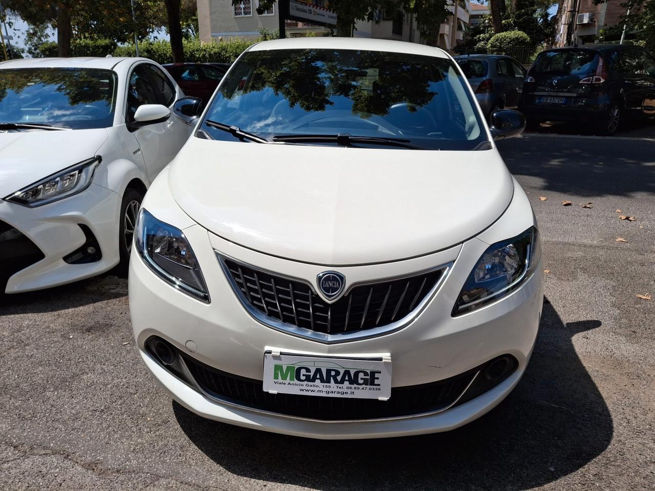 Lancia Ypsilon 1.0 FireFly 5 porte S&S Hybrid Ecochic Silver