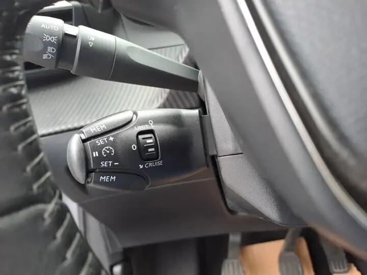 Peugeot 208 PureTech 100 Stop&Start 5 porte Active