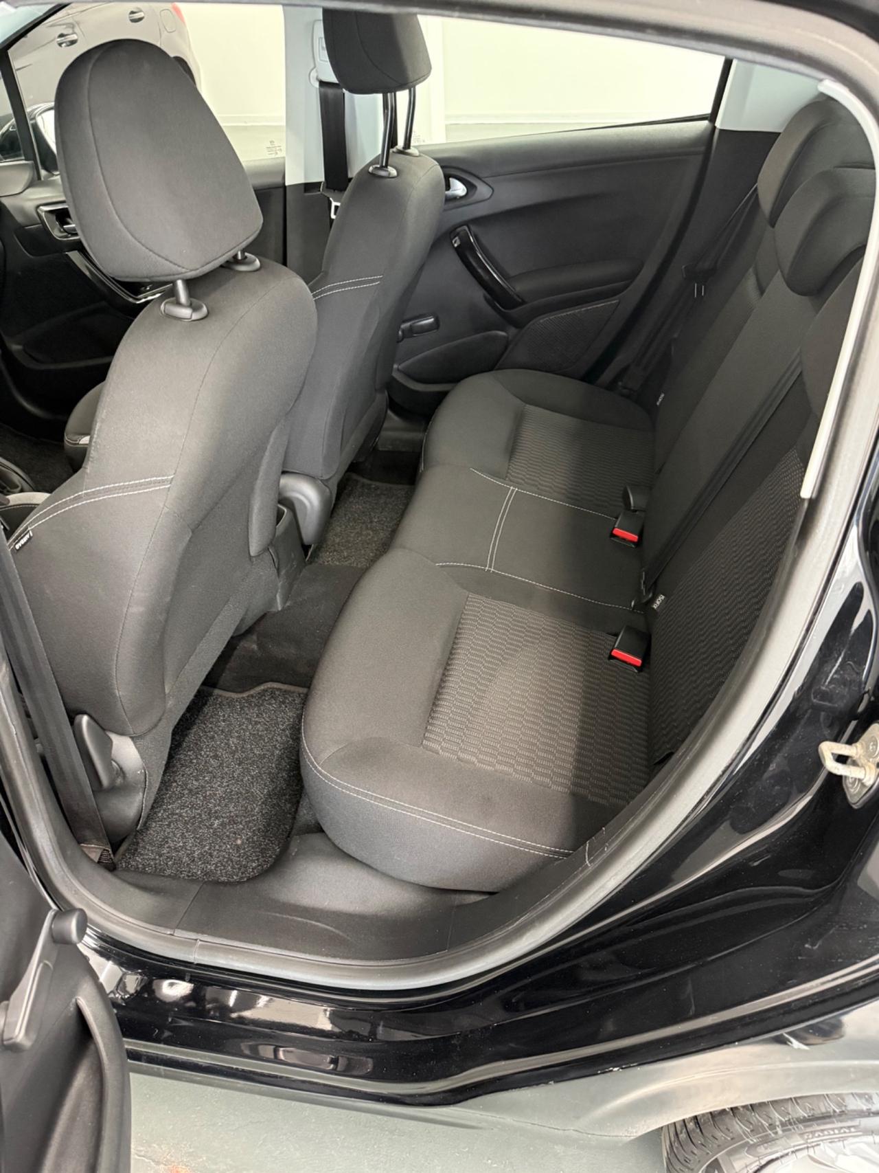 Peugeot 208 PureTech 82 5 porte Active