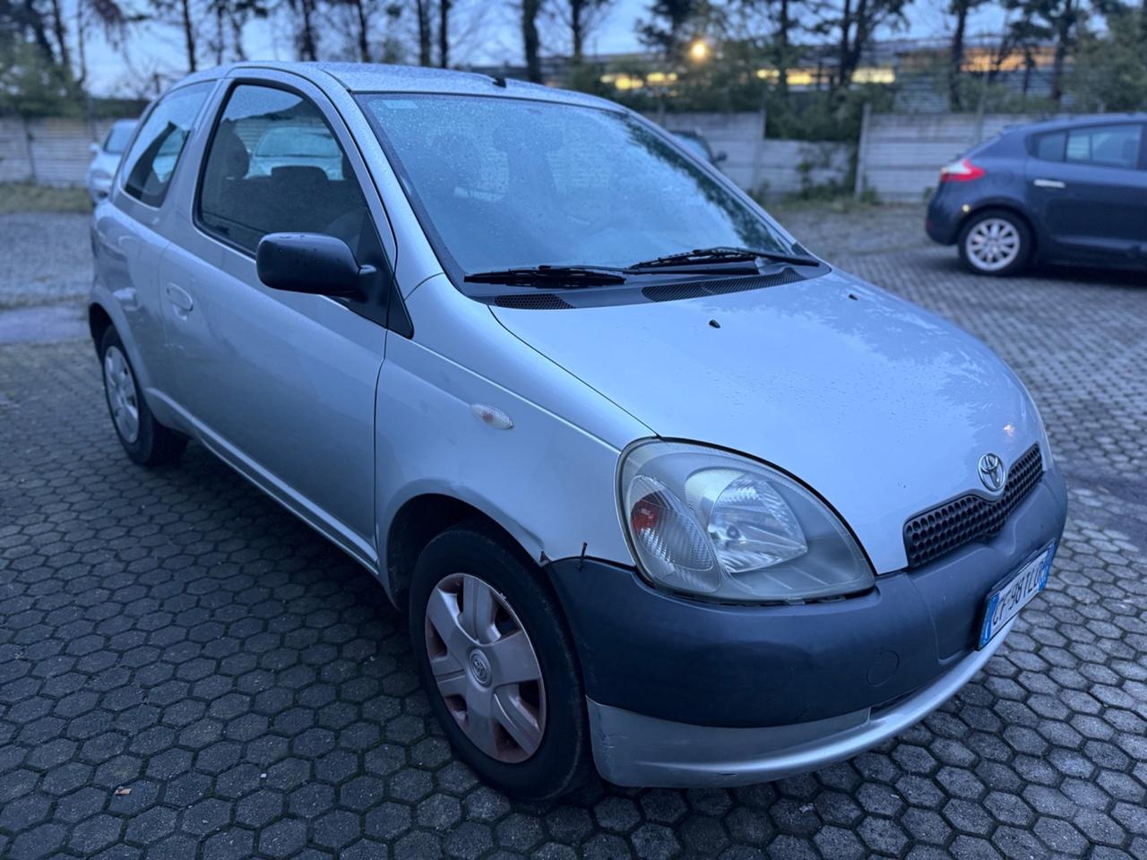 Toyota Yaris 1.0i 16V cat 3 porte