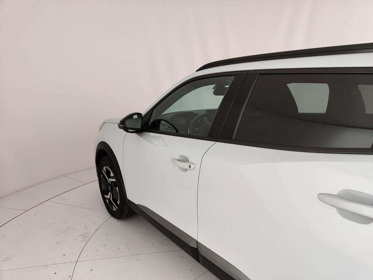 Peugeot 2008 PureTech 130 S&S EAT8 Allure