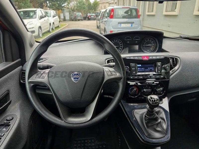 Lancia Ypsilon Ypsilon 1.0 firefly hybrid Silver s&s 70cv