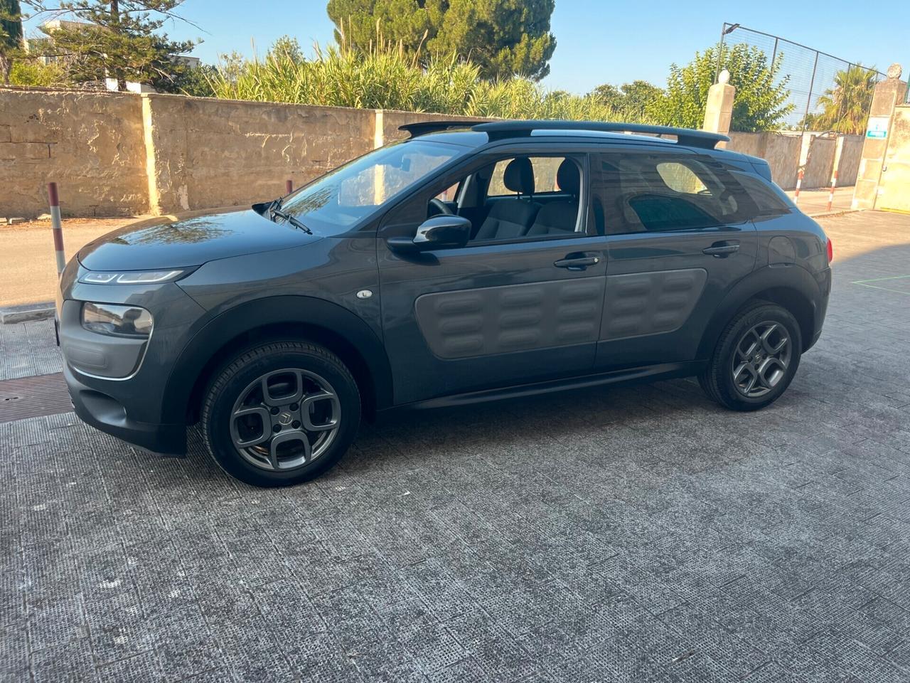 Citroen C4 Cactus 1.6 HDI CV 100 Shine UsatoGarantito