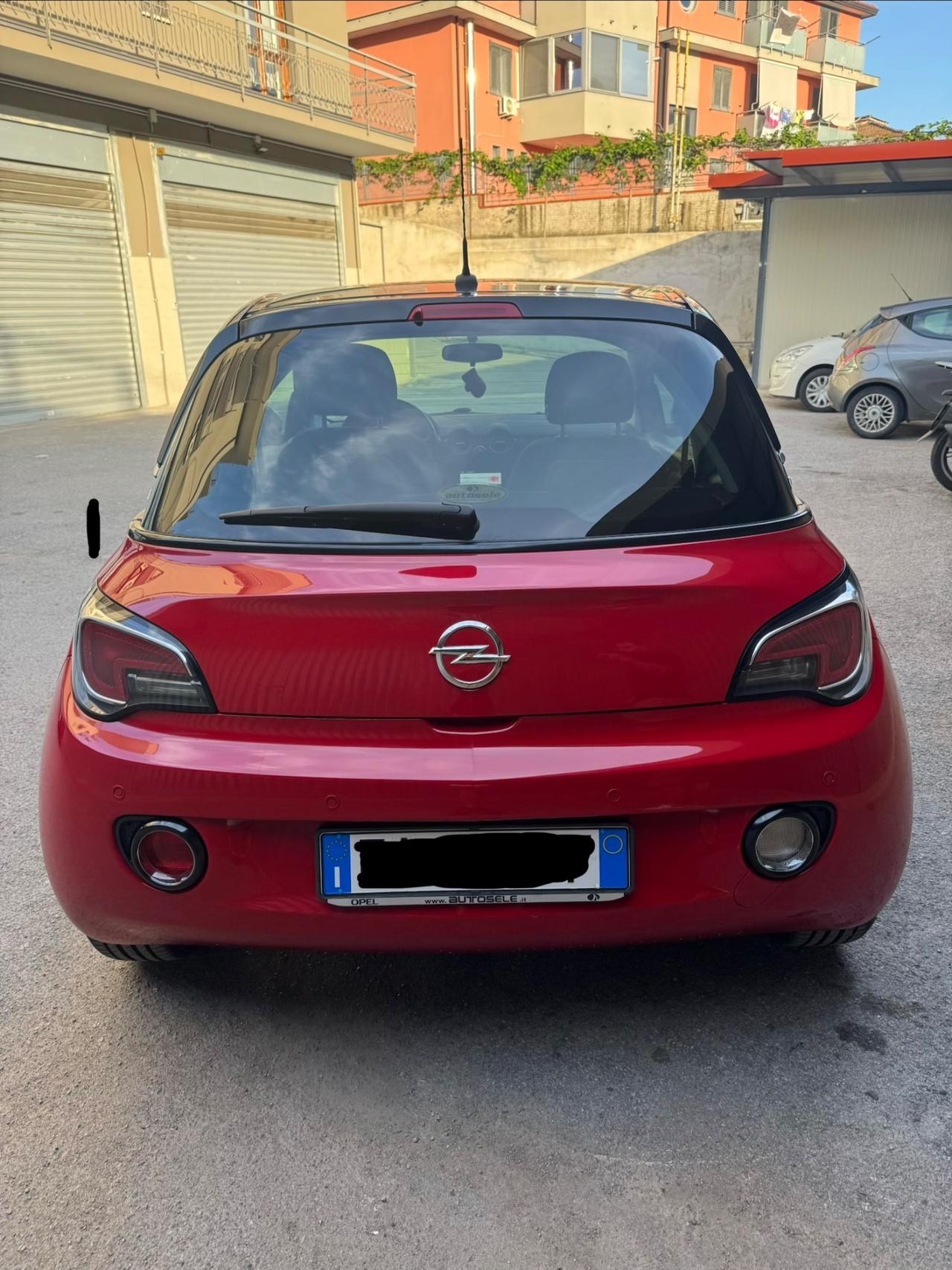 Opel Adam 1.2 70 CV