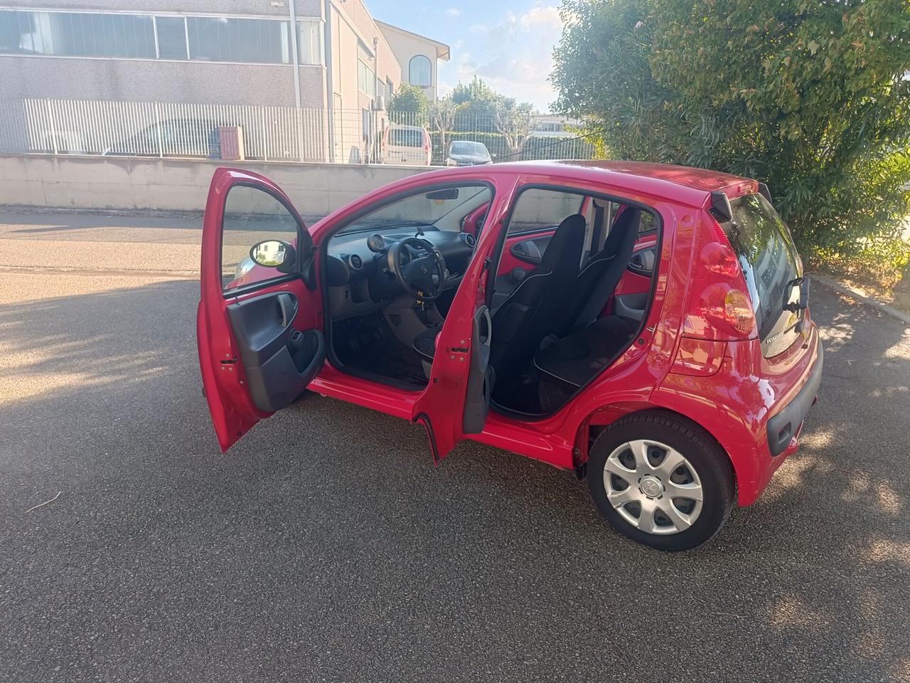Peugeot 107 1.0 5 porte del 2011 SOLO 63.000 KM
