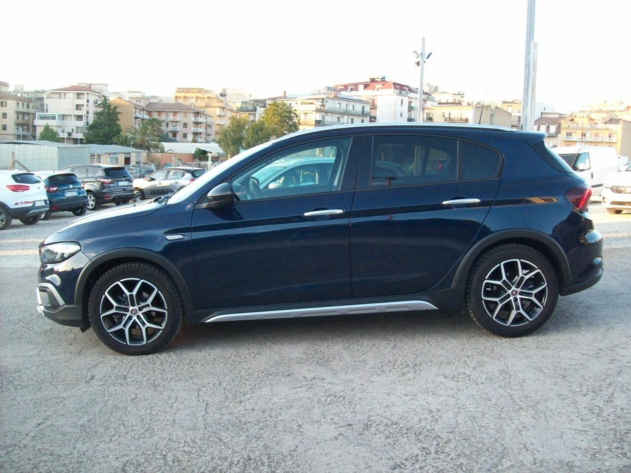FIAT TIPO 1.6 MTJ CV.130 CROSS 5P S&S "2022"