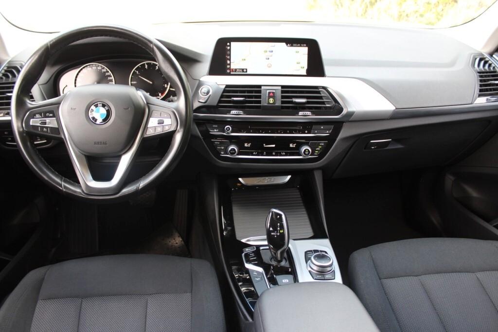 BMW X3 xDrive 20d 190cv *CAMERA *CARPLAY