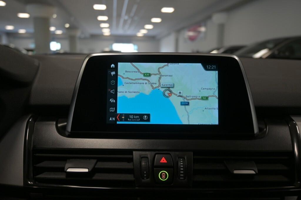 BMW 216D ACTIVE TOURER 116CV STEPTRONIC BUSINESS ADVANTAGE ( FARI LED - PELLE - NAVI - PARK ASSISTANT - TELECAMERA POST. )