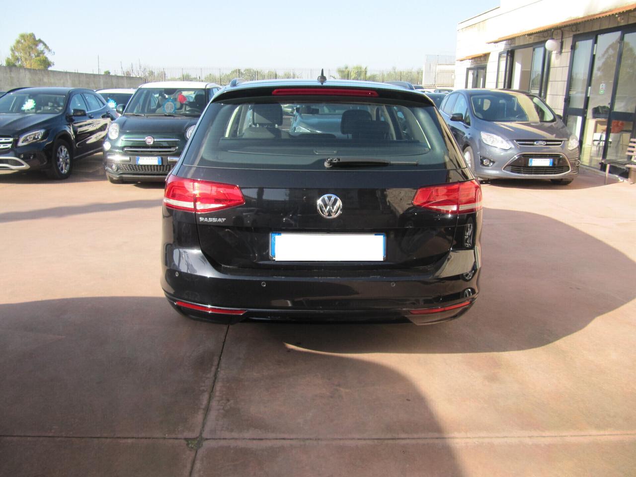Volkswagen Passat Variant 1.6 TDI SCR DSG Business BMT - automatico