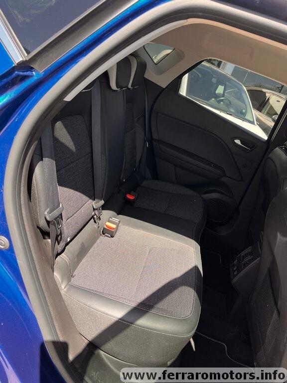 Renault Captur TCe 90 CV Techno solo 20.000km a 179 euro al mese