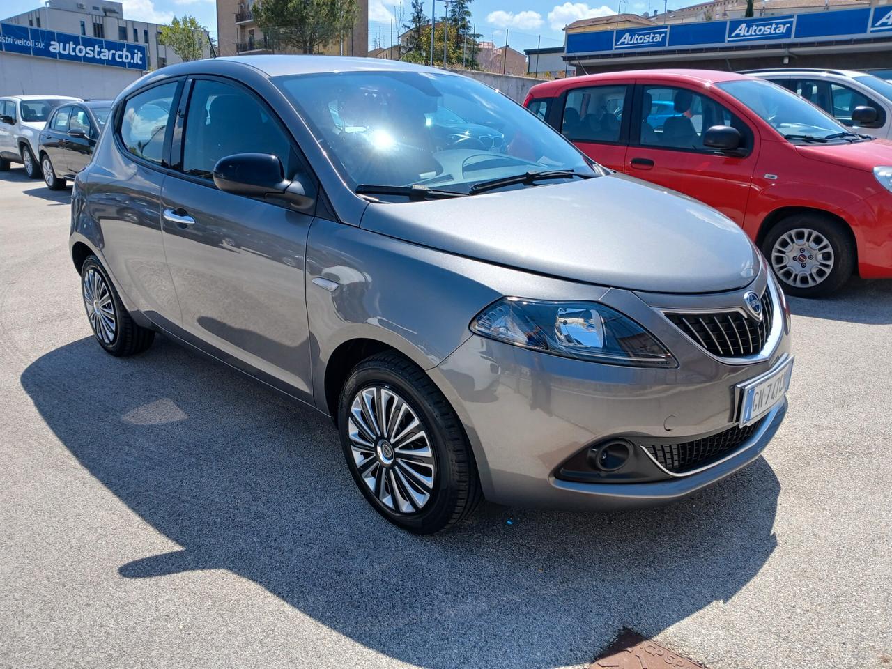 Lancia Ypsilon 1.0 HYBRID 70CV GOLD 2023