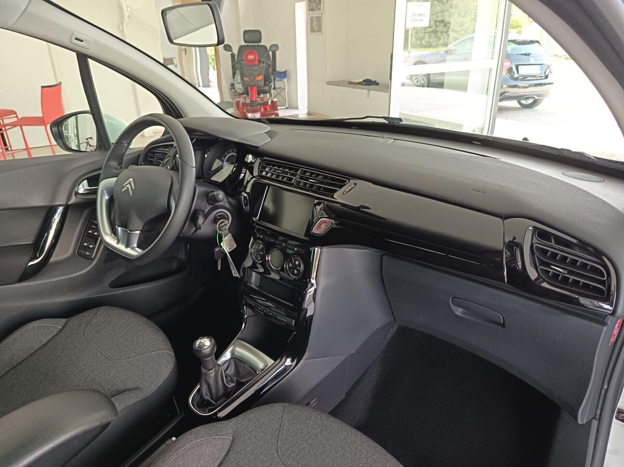 Citroen C3 PureTech 68 Exclusive - 2015