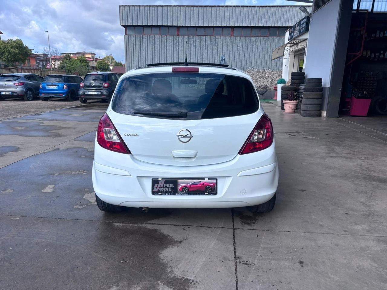 Opel Corsa 1.2 5 porte Cosmo