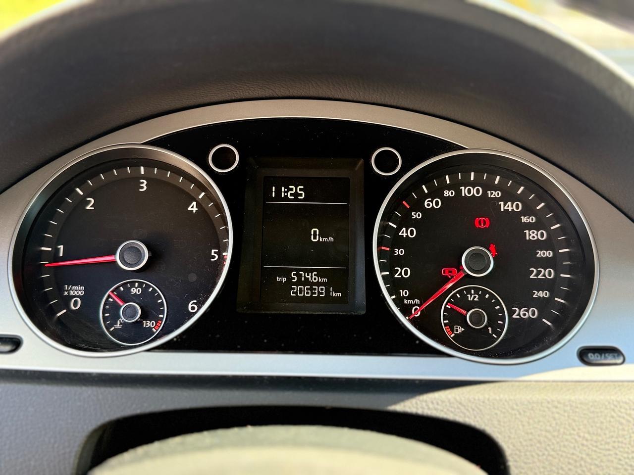 Volkswagen Passat 2.0 TDI DPF Highline EURO 5b