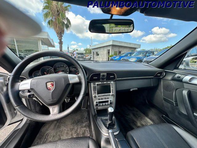 PORSCHE 911 Targa 4