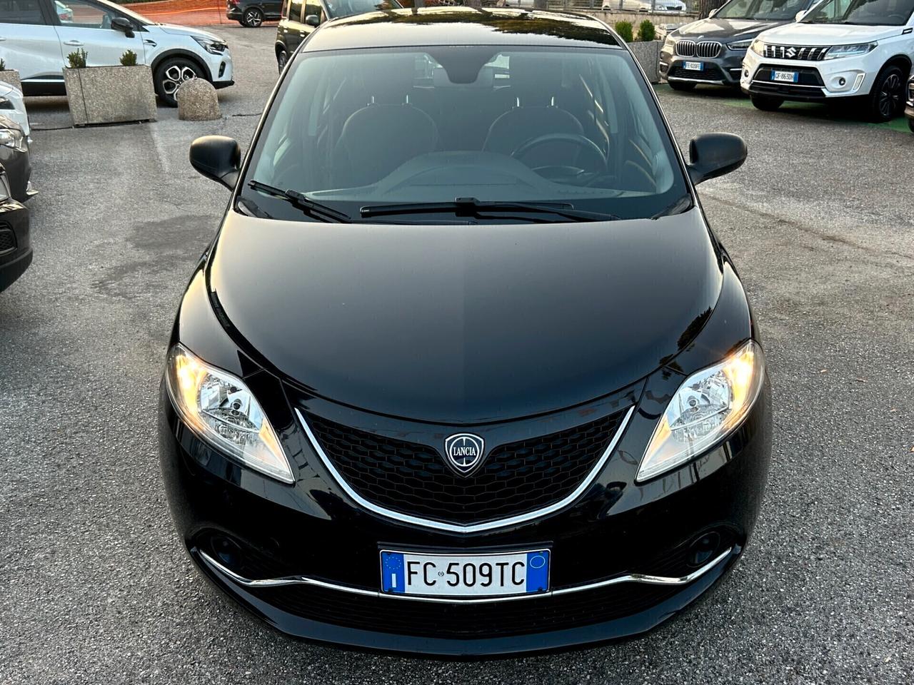 " UNA CHICCA " Lancia Ypsilon 85 CV Metano Ecochic Platinum