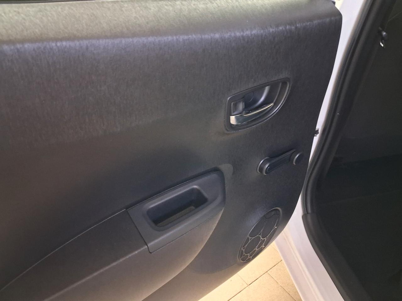 Toyota Yaris 1.0 5 porte Lounge