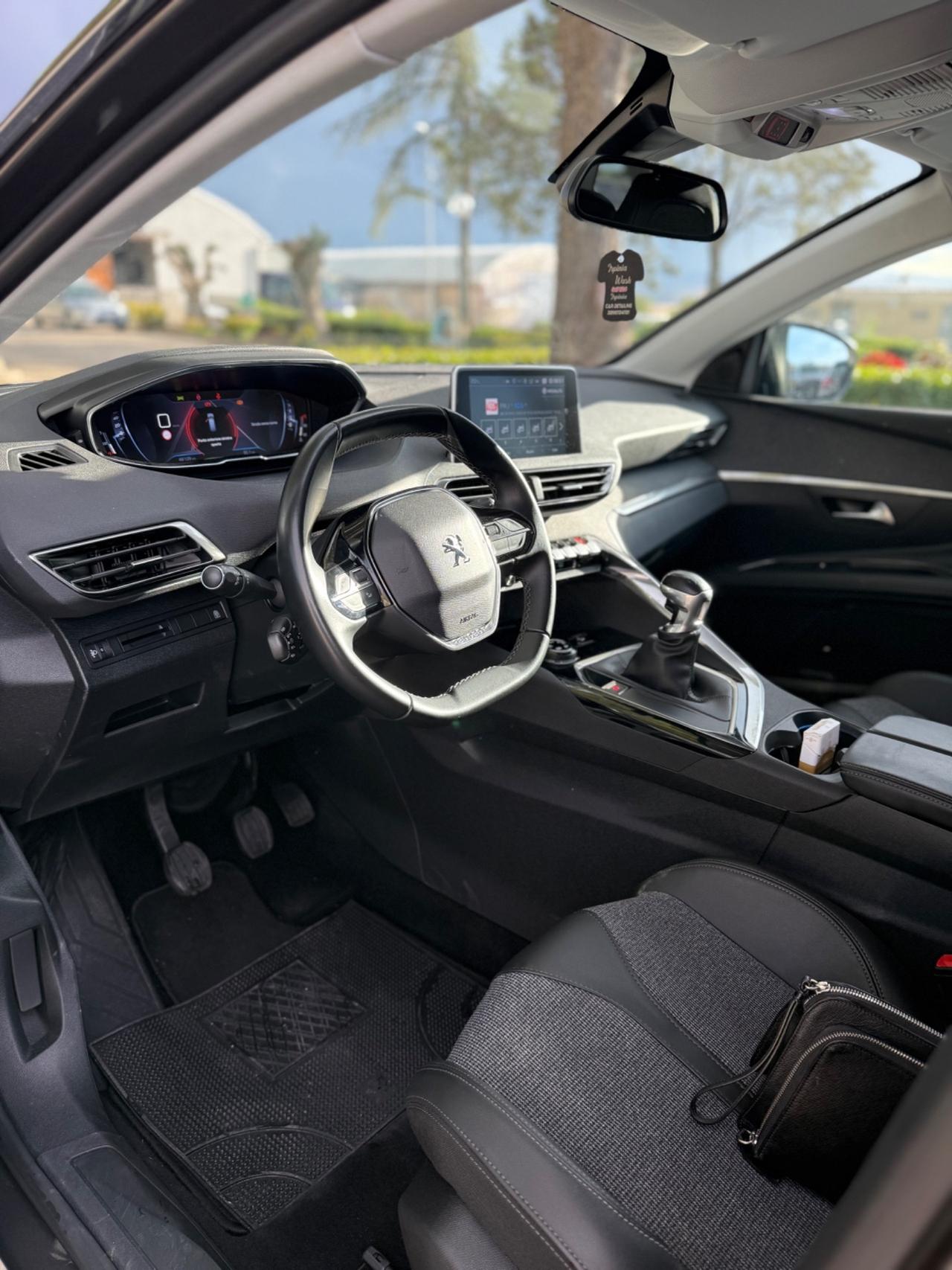 Peugeot 5008 BlueHDi 130 S&S Allure