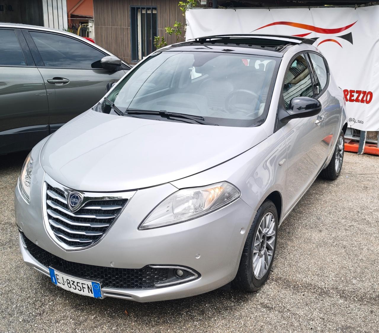 Lancia Ypsilon 1.3 MJT 95 CVfull Platinum tetto apribile