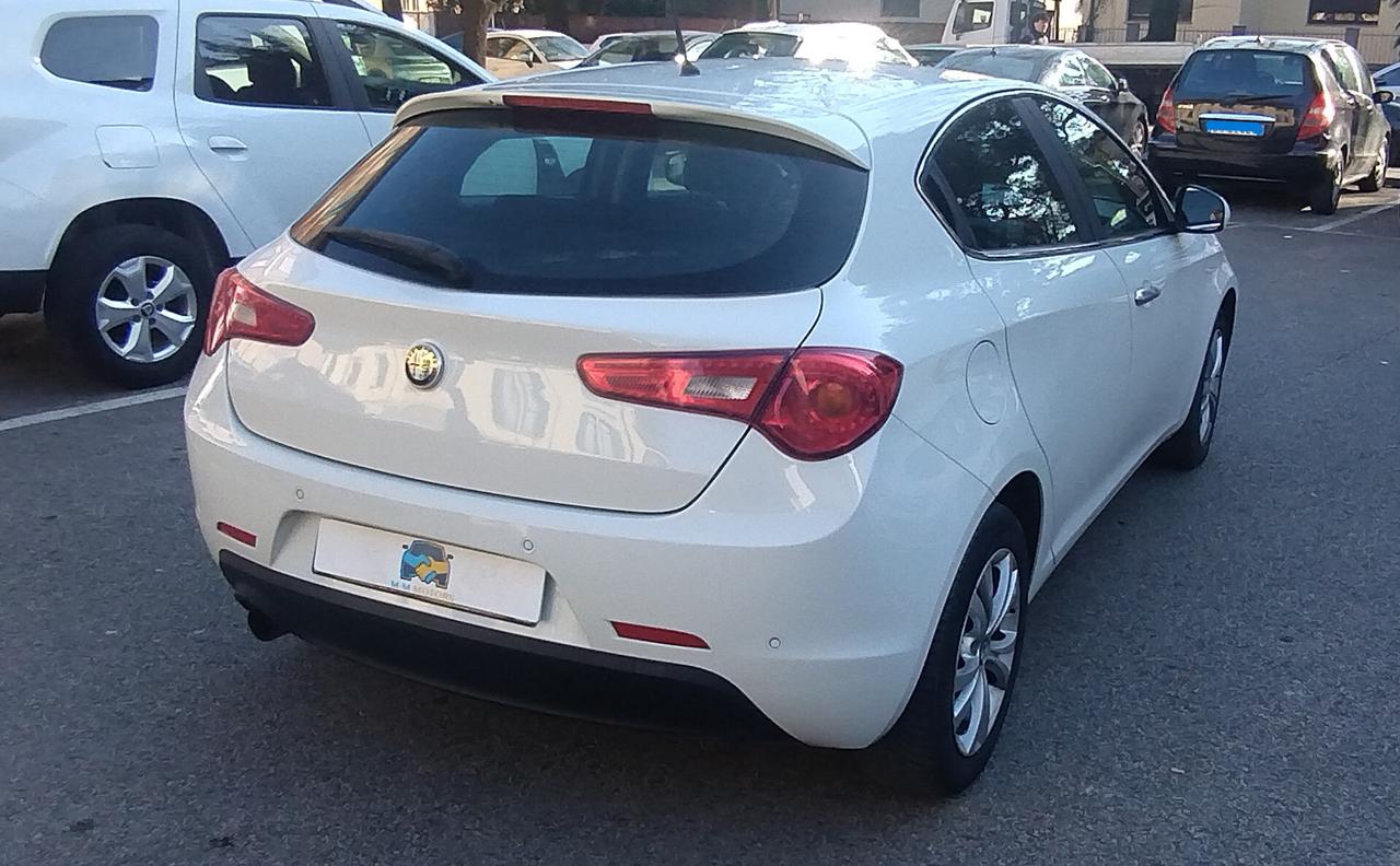 Alfa Romeo Giulietta 1.6 JTDm-2 105 CV NEOPATENTATI