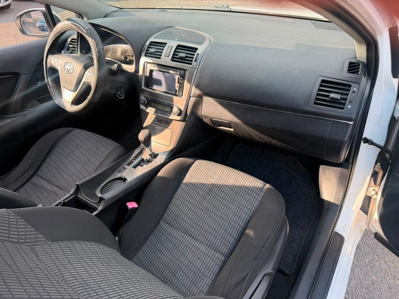 Toyota Avensis 2.2 D-Cat aut. Wagon Executive Safety