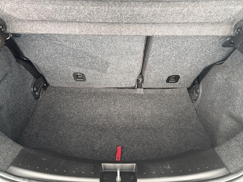 Lancia Ypsilon Ecochic 1.0 70cv Firefly Hybrid S&S Silver