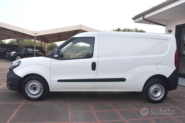 Fiat Doblo 1.6 mtj 105cv Maxi 3 posti