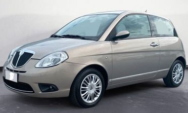 Lancia Ypsilon 1.2 Argento NEOPATENTATI