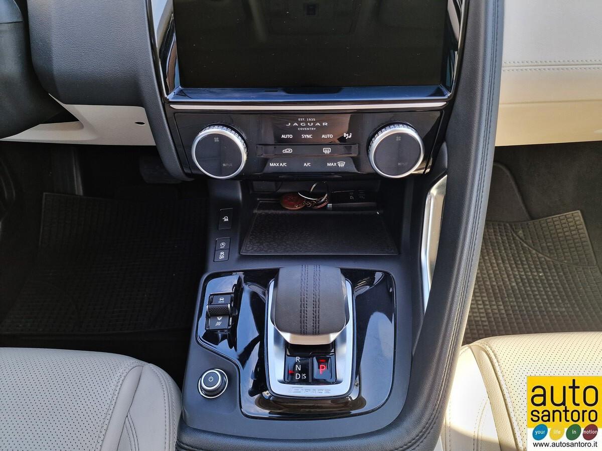 JAGUAR E- PACE 2.0 MILD-HYBRID 4WD R-DYNAMIC S