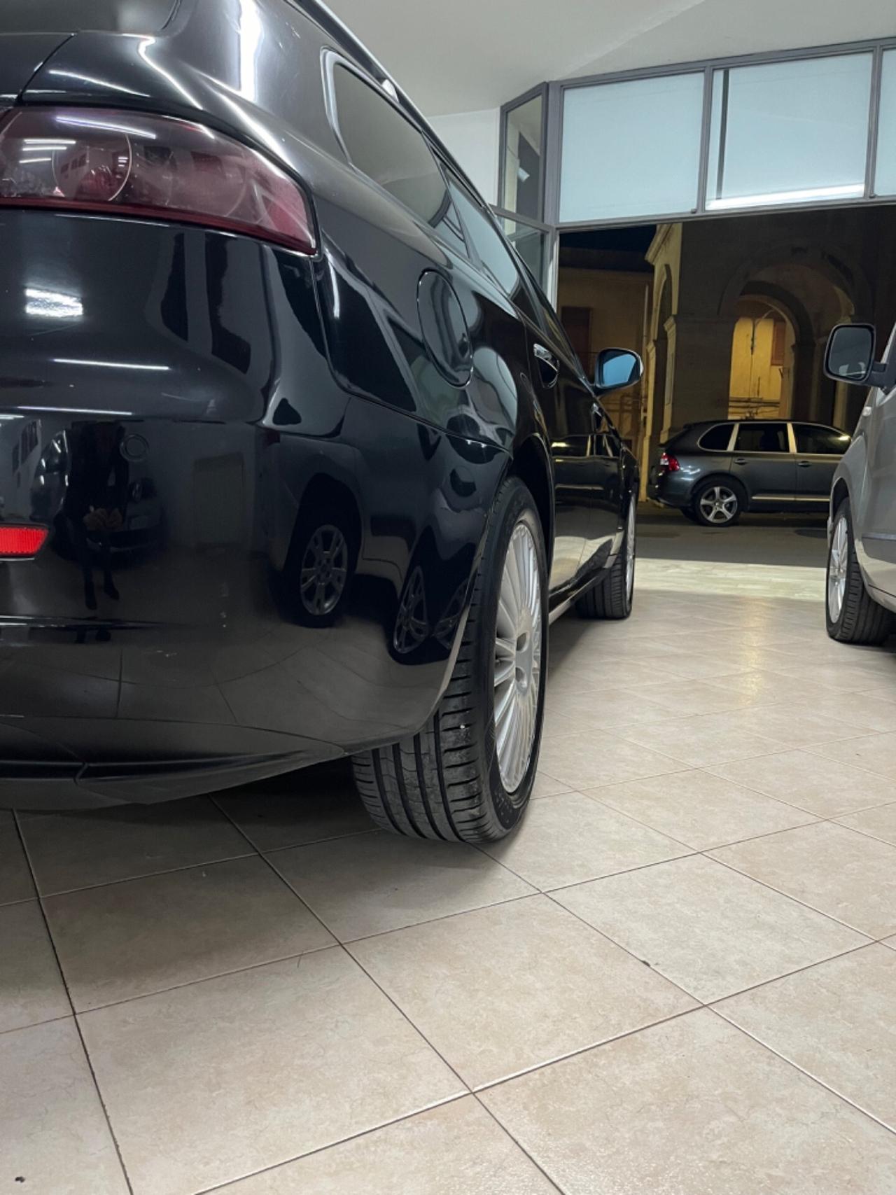 Alfa Romeo 159 1.9 JTDm 16V Sportwagon Distinctive