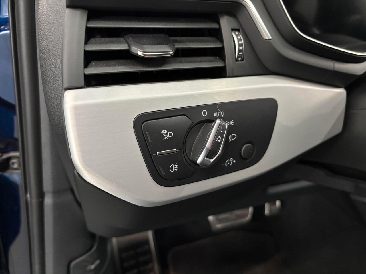 Audi A4 Avant 40 TDI quattro S tronic line edition