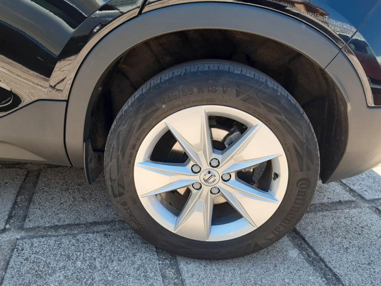 Volvo XC40 2.0 b3 Plus Black Edition auto