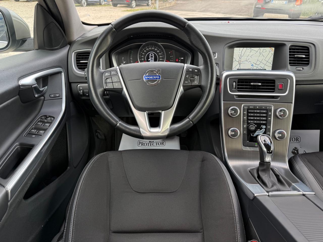 Volvo S60 D4 R-design UNICO TOP