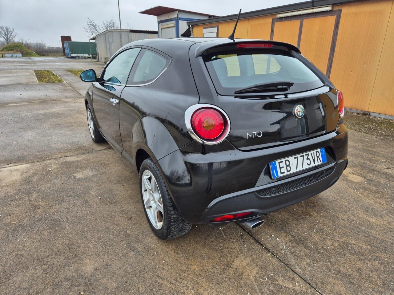 Alfa Romeo MiTo 1.6 JTDm 16V Distinctive Sport Pac